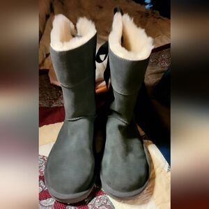 Women's Winter Boots with Faux Fur Lining